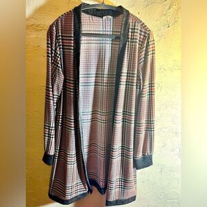 Women’s cardigan/ lightweight jacket open front, houndstooth w grey, wine, khaki